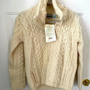 AUTHENTIC IRISH SWEATER FROM IRELAND 100% MERLINO WOOL